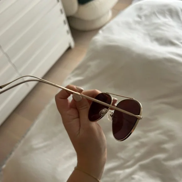 Gold Aviator Illesteva Sunglasses - Picture 4 of 4